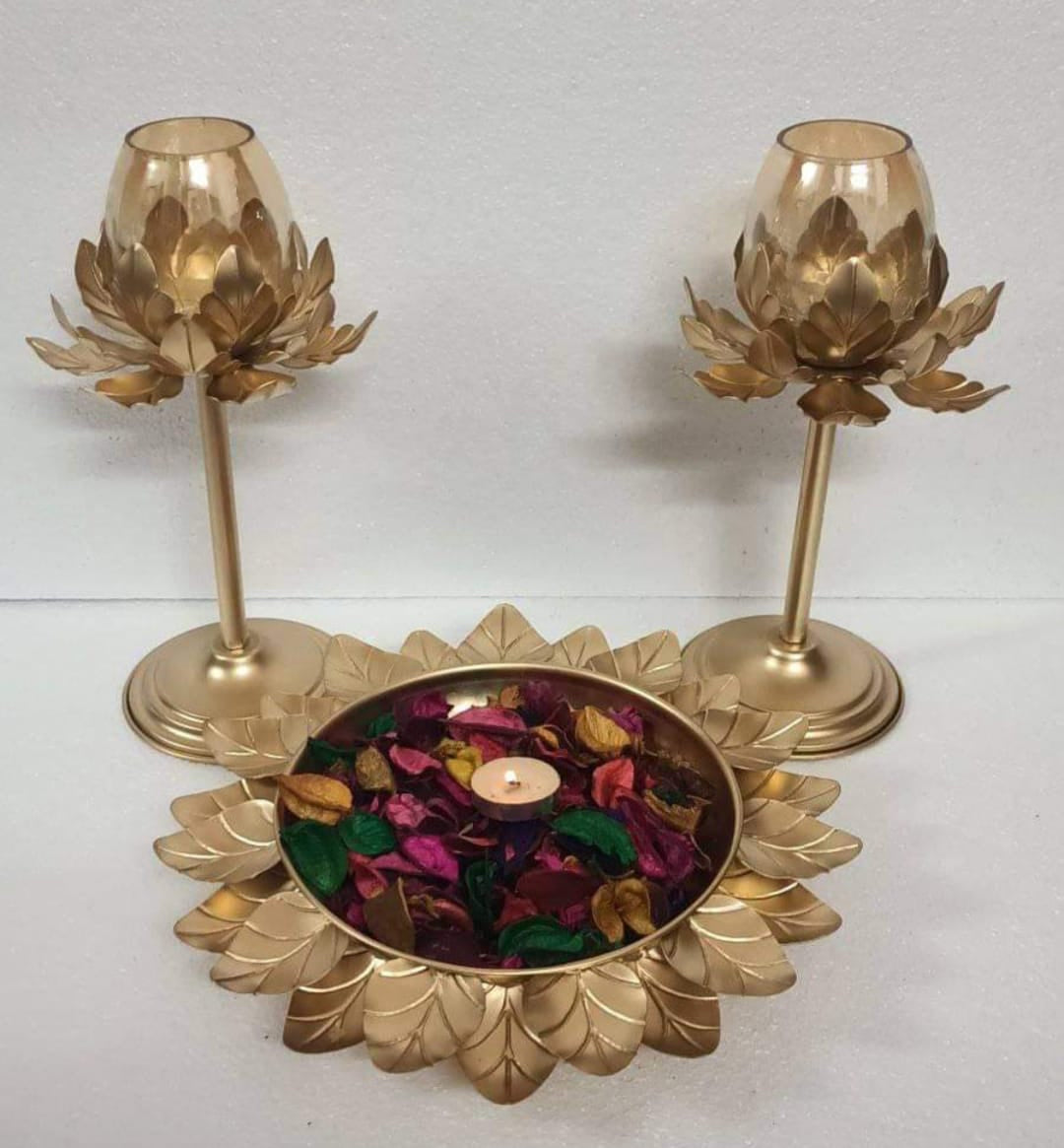 Lotus Pair & Urli Combo